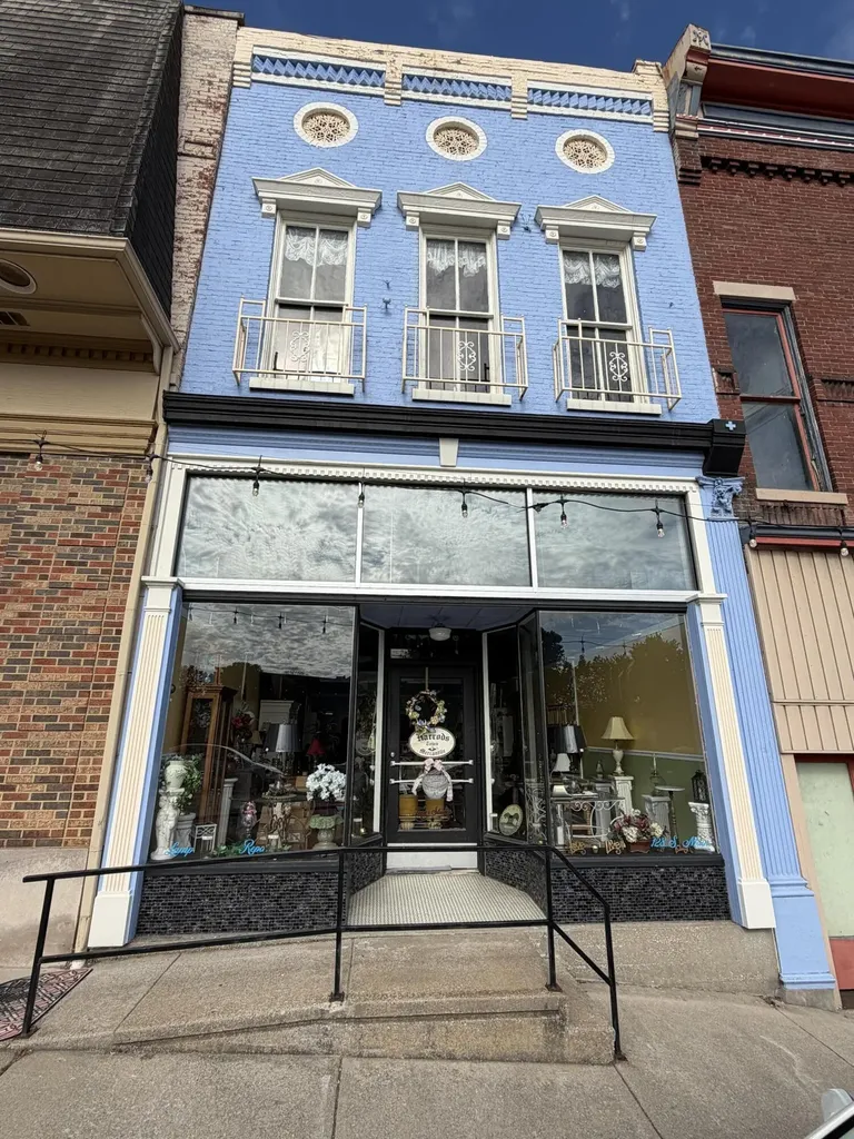 128 S Main Street Harrodsburg KY 40330