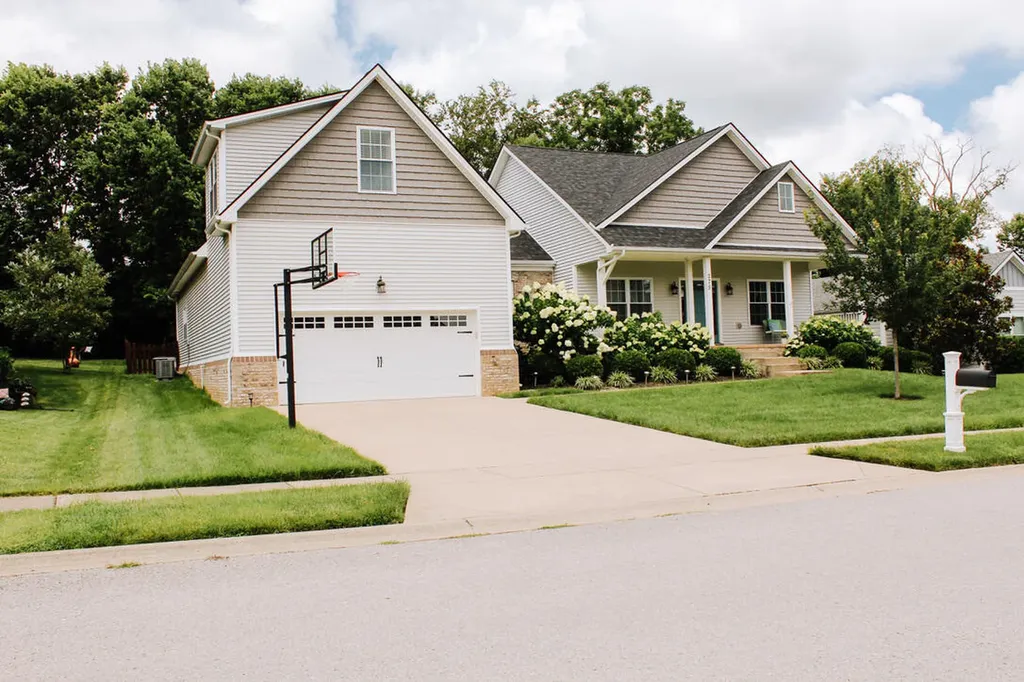 275 Runnymeade Drive Winchester KY 40391