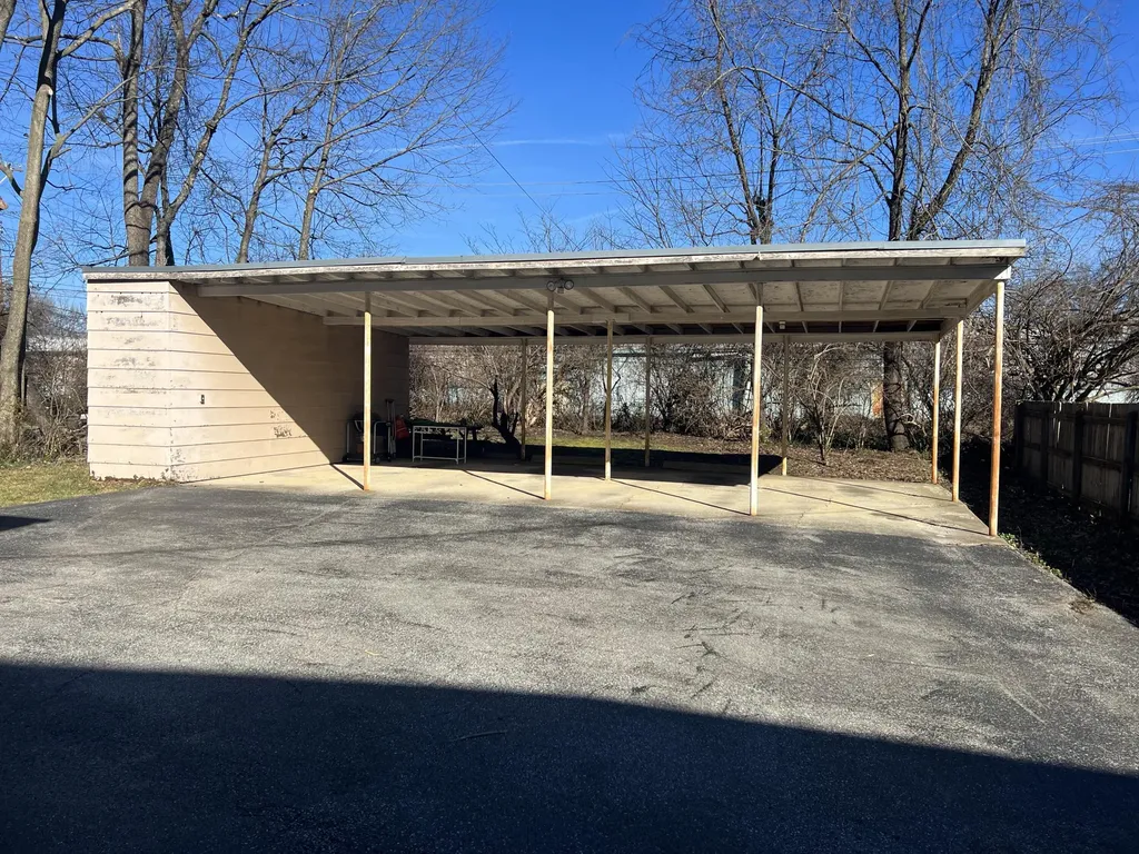 1705 Carolyn Drive Lexington KY 40502
