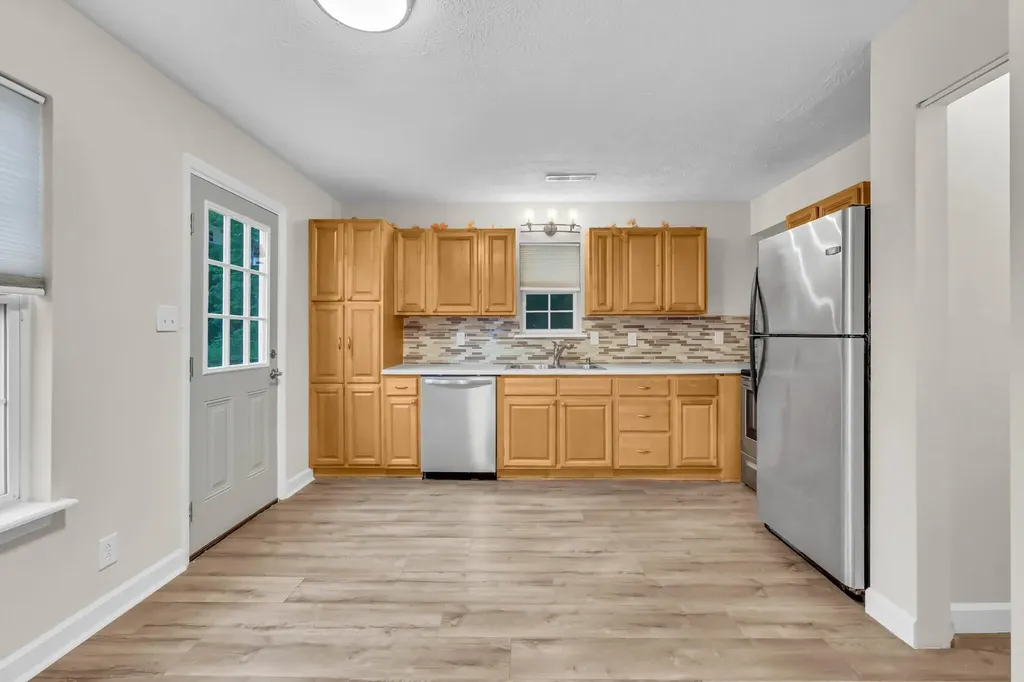 634 State Line Road Oak Grove KY 42262