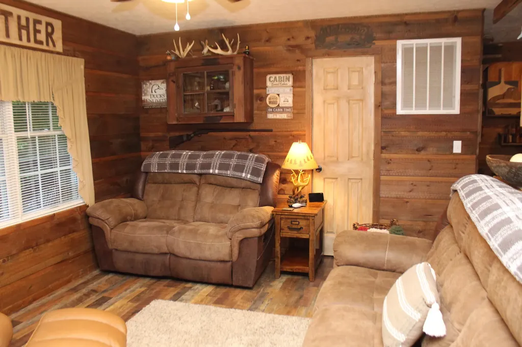 798 Wheaton Way Eddyville KY 42038