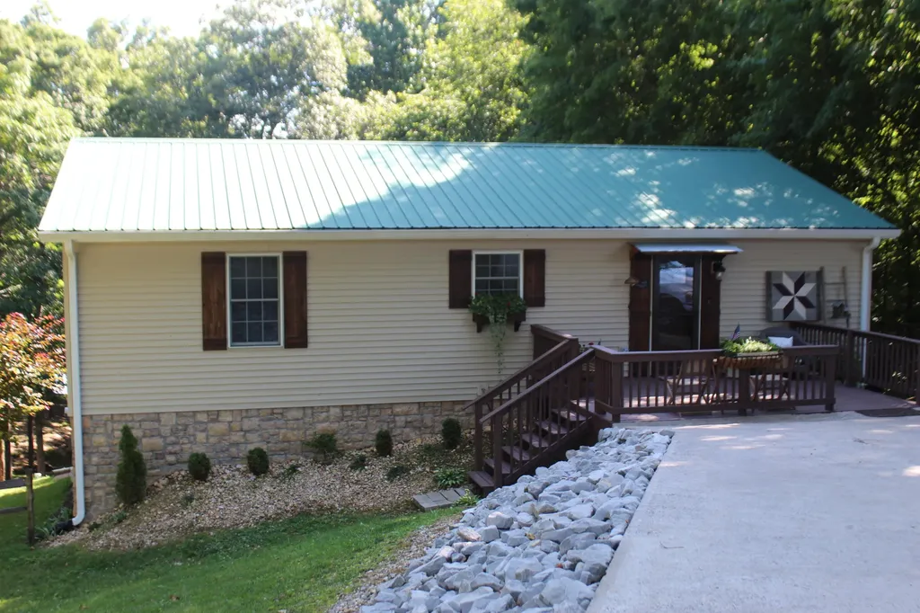 798 Wheaton Way Eddyville KY 42038