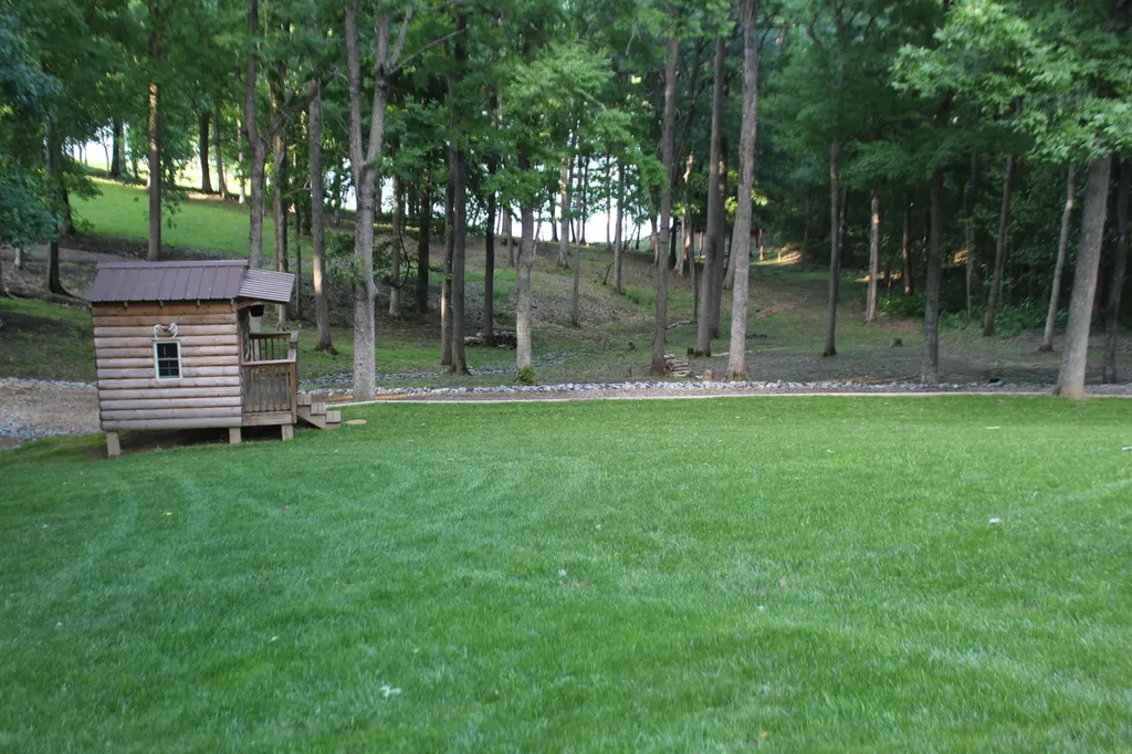798 Wheaton Way Eddyville KY 42038