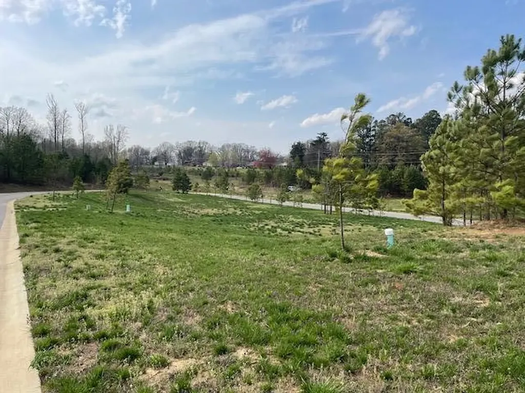 155 Low Ridge Lane Paducah KY 42003