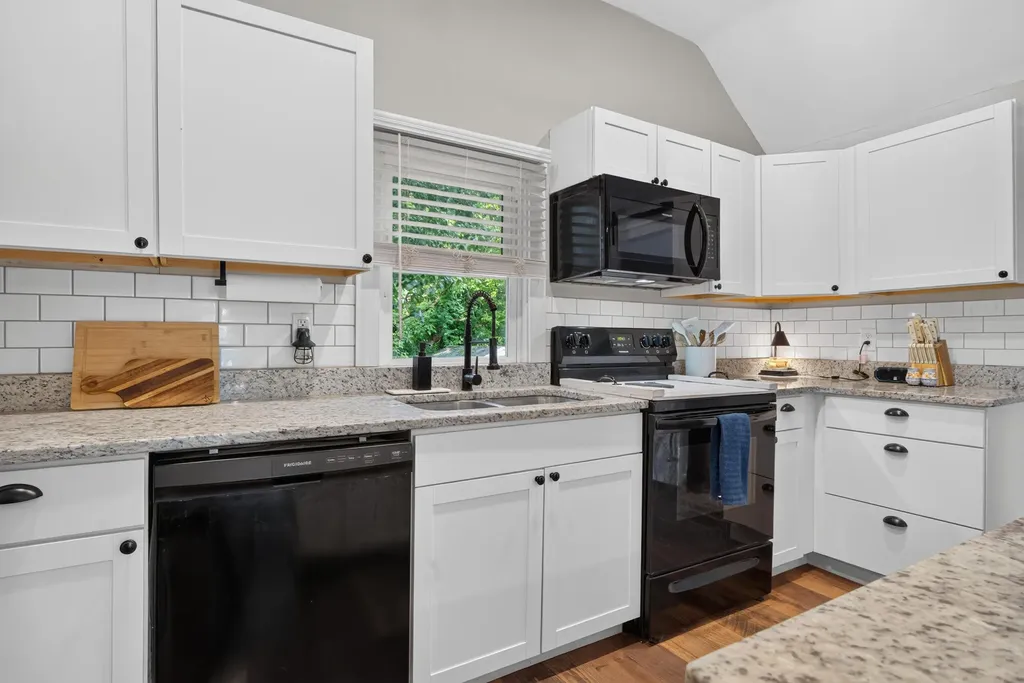 1466 Harrodsburg Road Lawrenceburg KY 40342