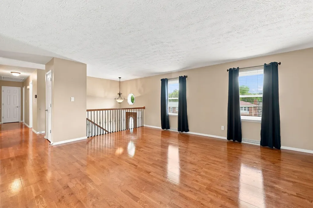 496 Cromwell Way Lexington KY 40503