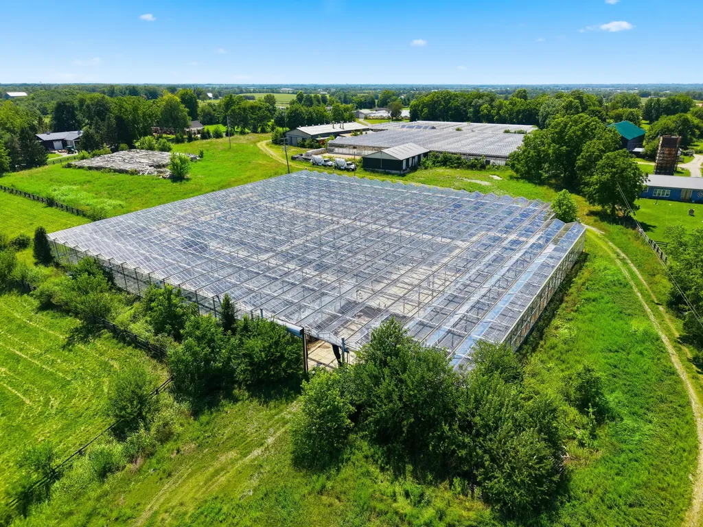 1895 Clintonville Road Paris KY 40361