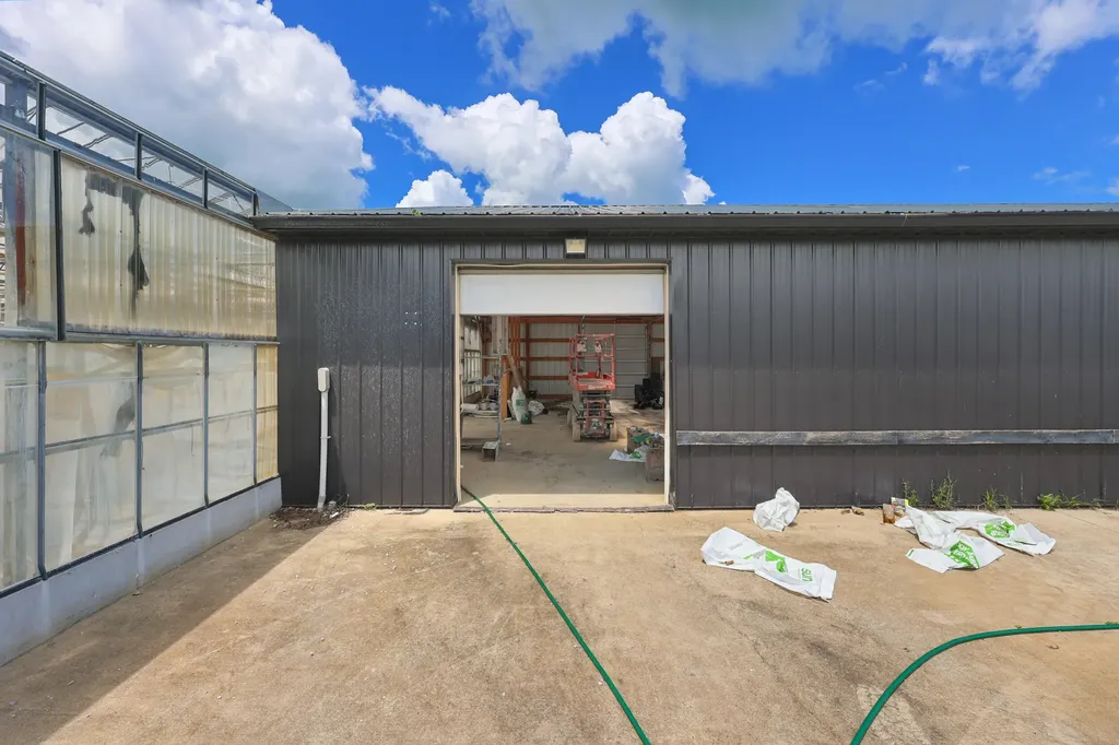 1895 Clintonville Road Paris KY 40361