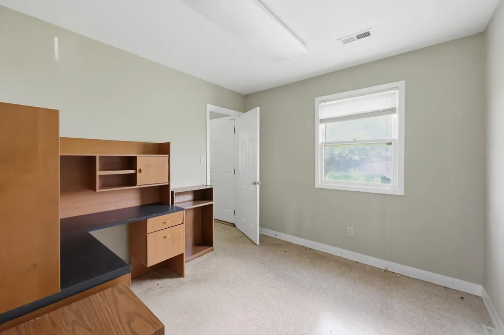 1895 Clintonville Road Paris KY 40361