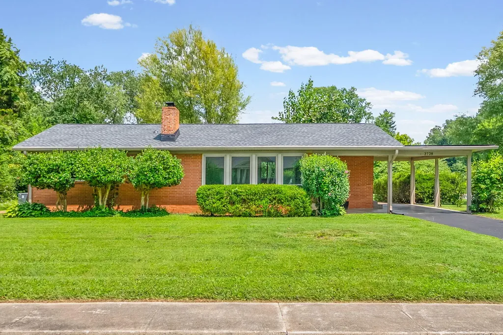 2728 Clinton Circle Hopkinsville KY 42240