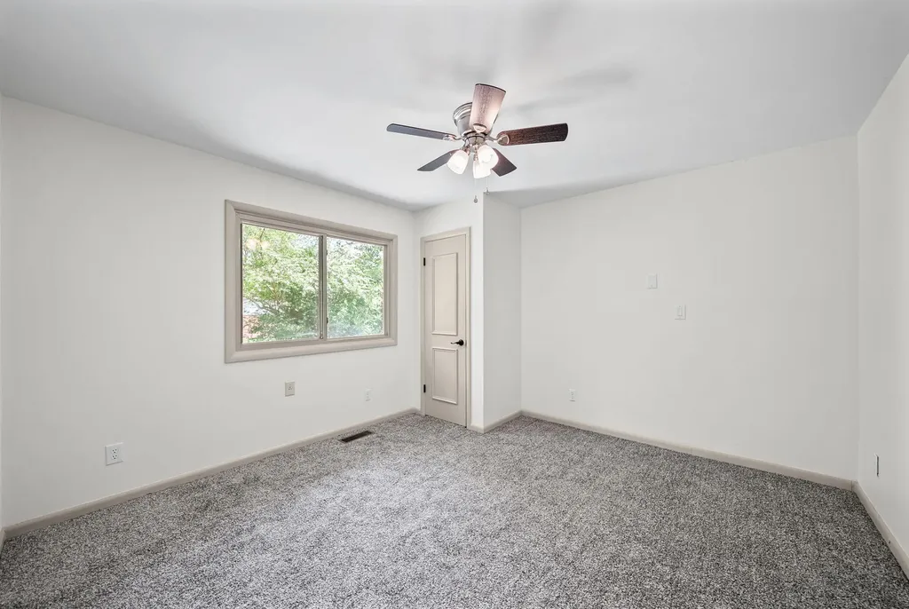 2728 Clinton Circle Hopkinsville KY 42240