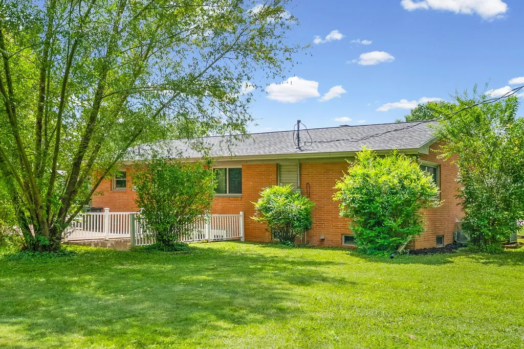 2728 Clinton Circle Hopkinsville KY 42240