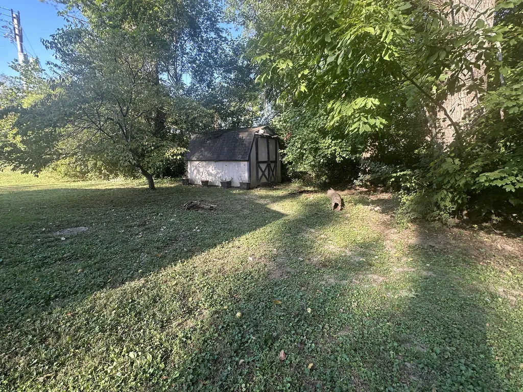 303 Millbrooke Drive Hopkinsville KY 42240