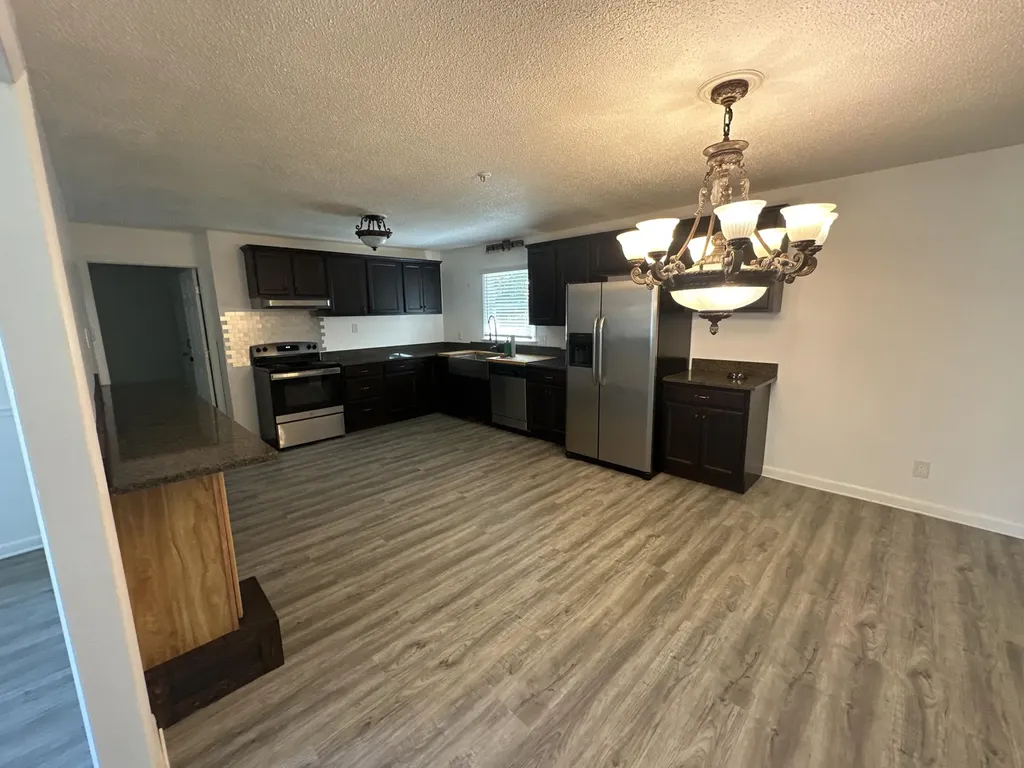 303 Millbrooke Drive Hopkinsville KY 42240