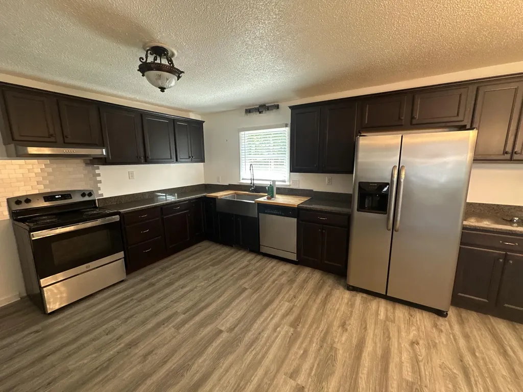 303 Millbrooke Drive Hopkinsville KY 42240