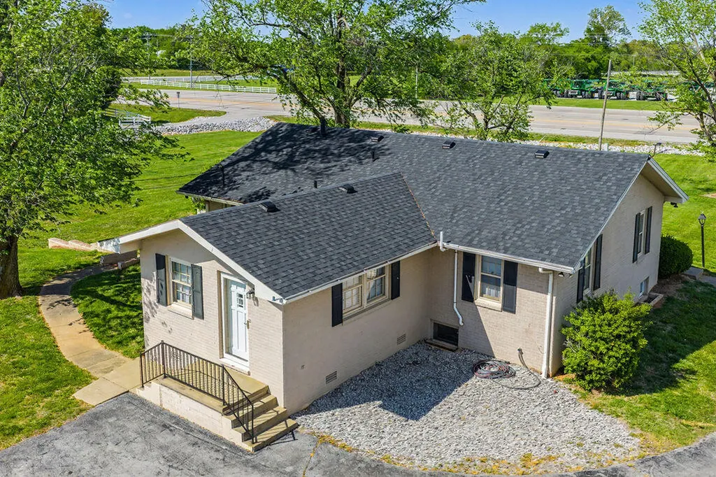 2671 Pembroke Road Hopkinsville KY 42240