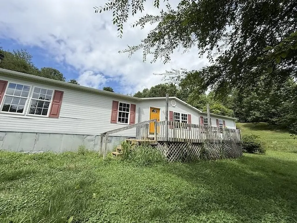 6248 Barbourville Road London KY 40744