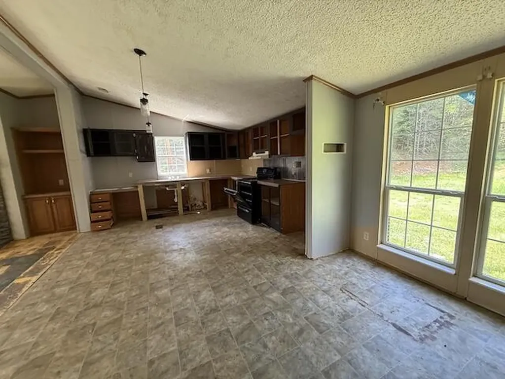 6248 Barbourville Road London KY 40744