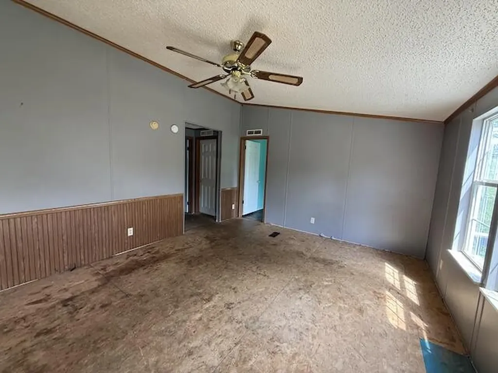 6248 Barbourville Road London KY 40744