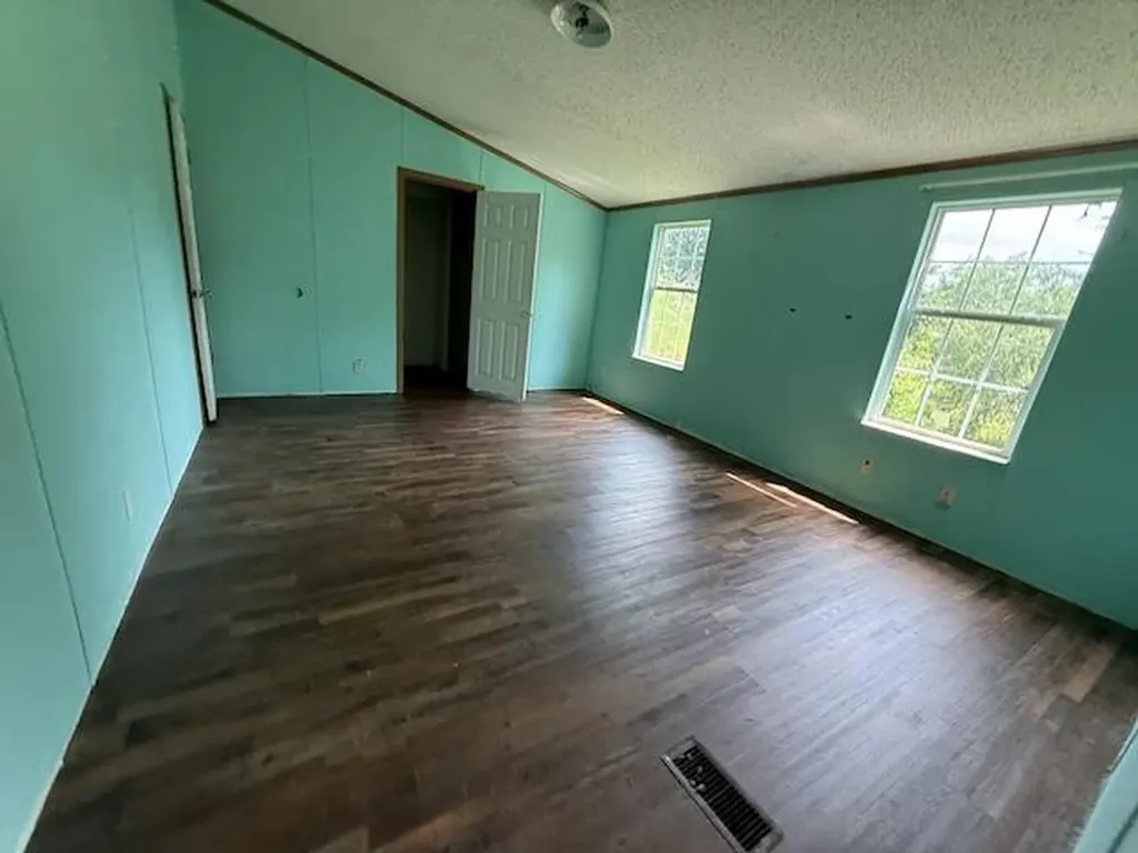 6248 Barbourville Road London KY 40744