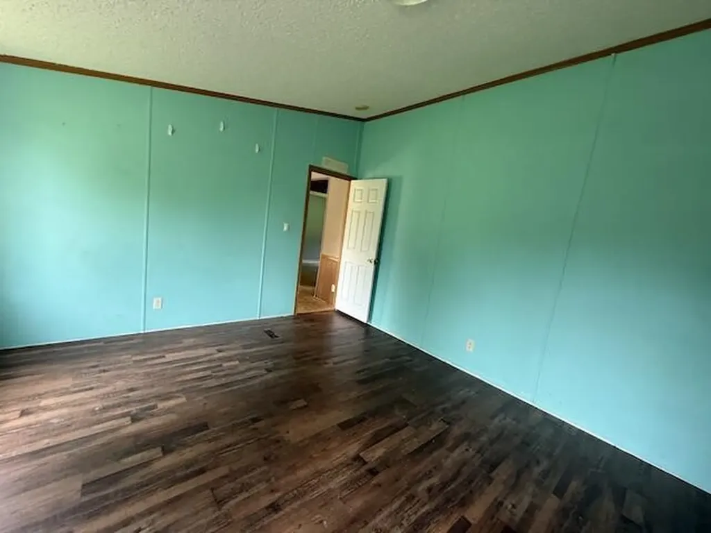 6248 Barbourville Road London KY 40744