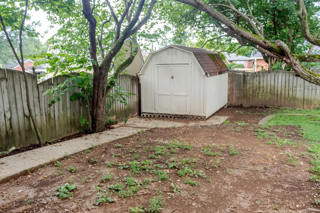 484 Wanstead Way Lexington KY 40505