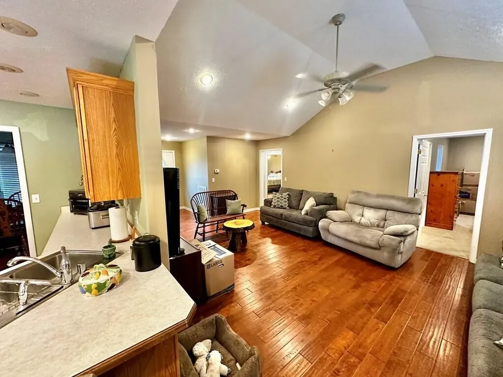 224 Benjamin Lane Hopkinsville KY 42240
