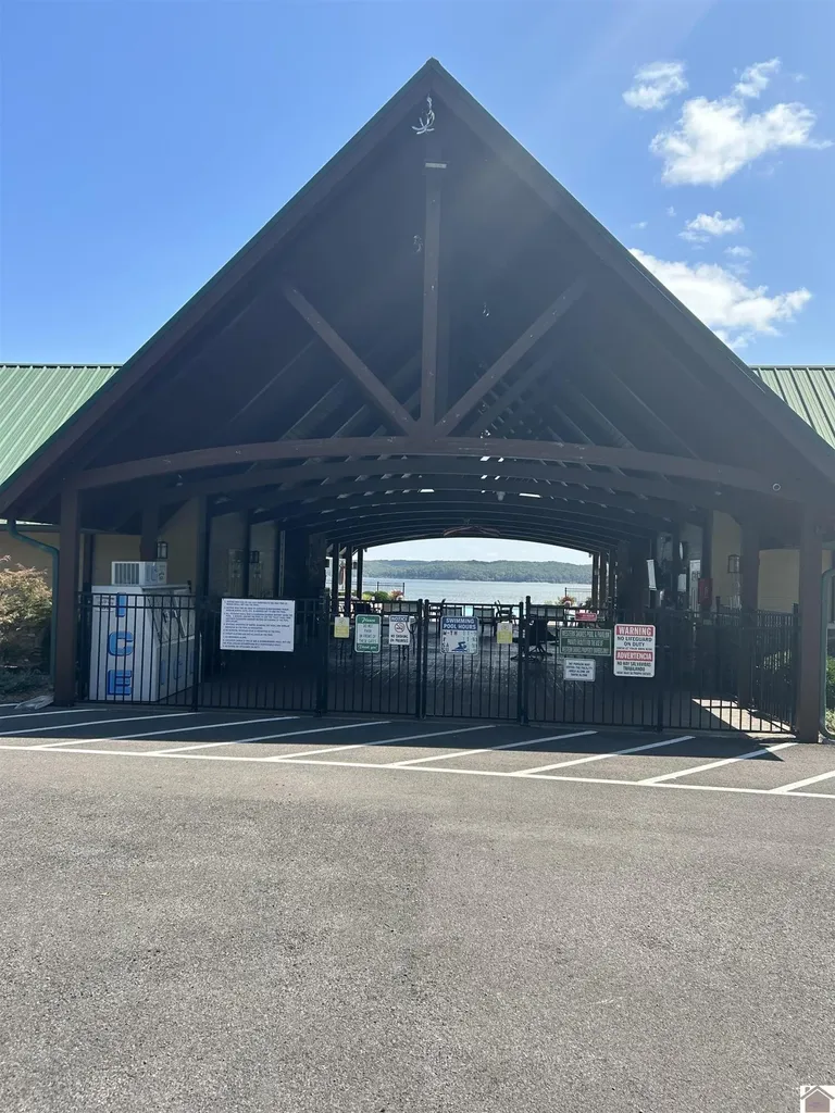 138 Centerview Road Murray KY 42071