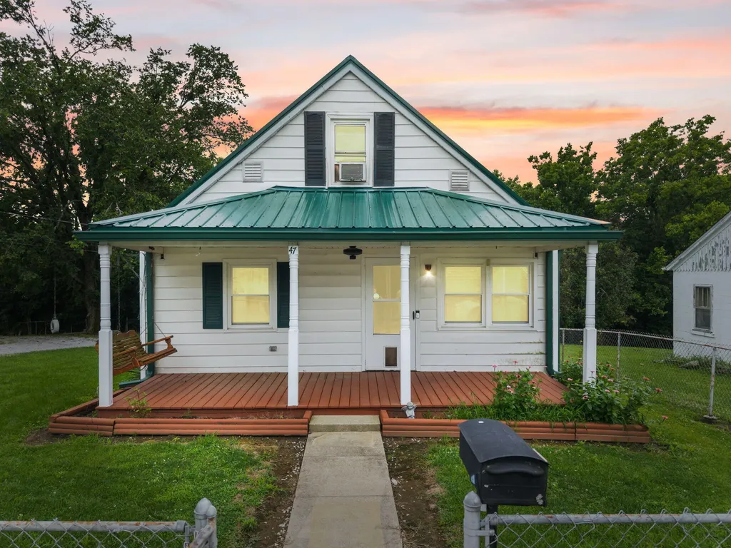 47 Hughes Avenue Winchester KY 40391