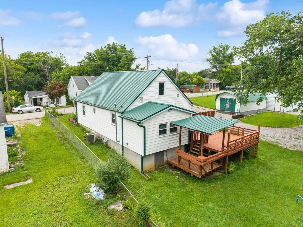 47 Hughes Avenue Winchester KY 40391