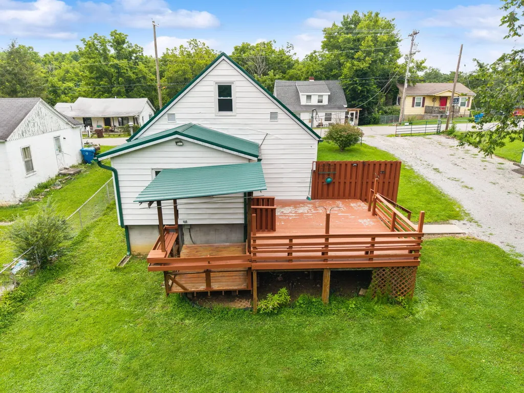 47 Hughes Avenue Winchester KY 40391