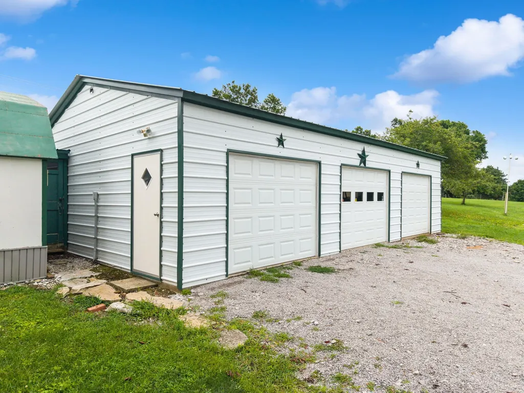 47 Hughes Avenue Winchester KY 40391