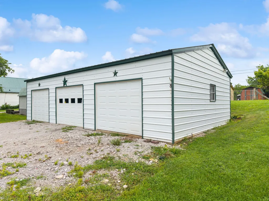 47 Hughes Avenue Winchester KY 40391