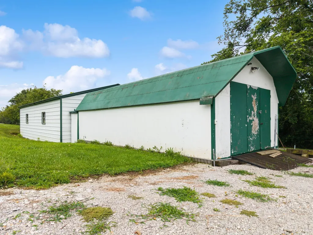 47 Hughes Avenue Winchester KY 40391