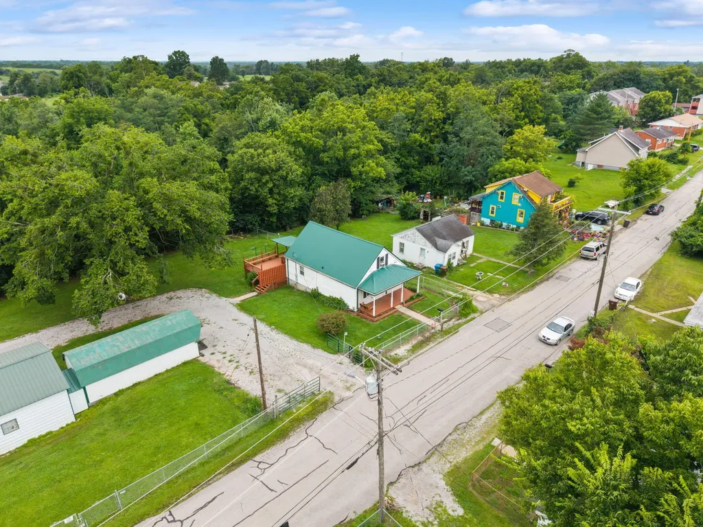 47 Hughes Avenue Winchester KY 40391