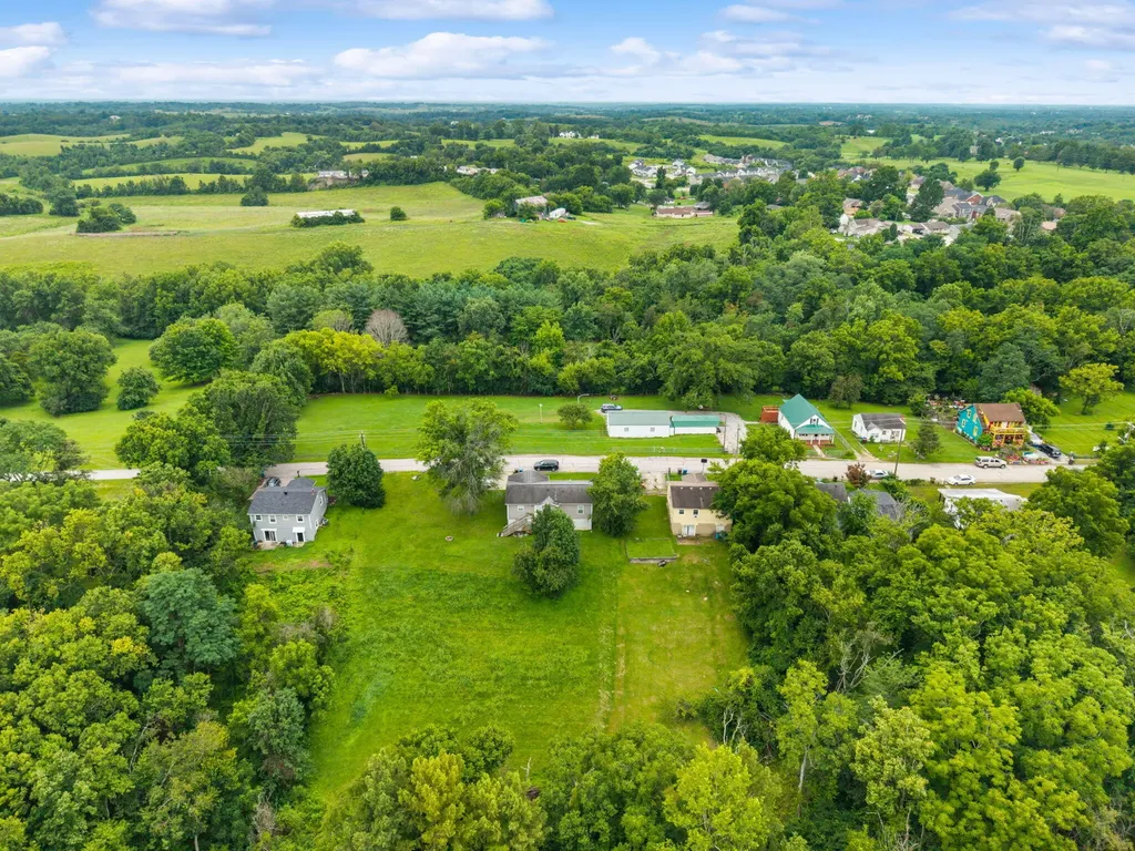 47 Hughes Avenue Winchester KY 40391