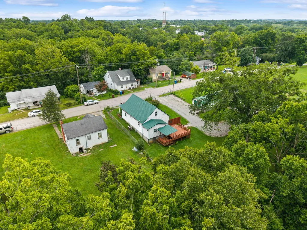 47 Hughes Avenue Winchester KY 40391