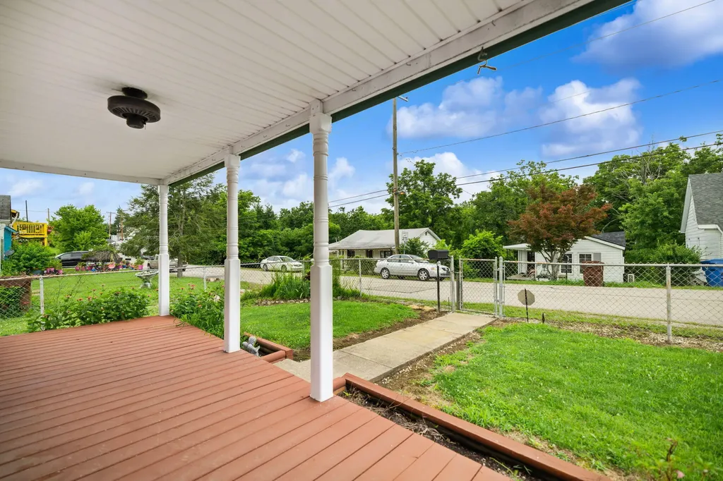 47 Hughes Avenue Winchester KY 40391