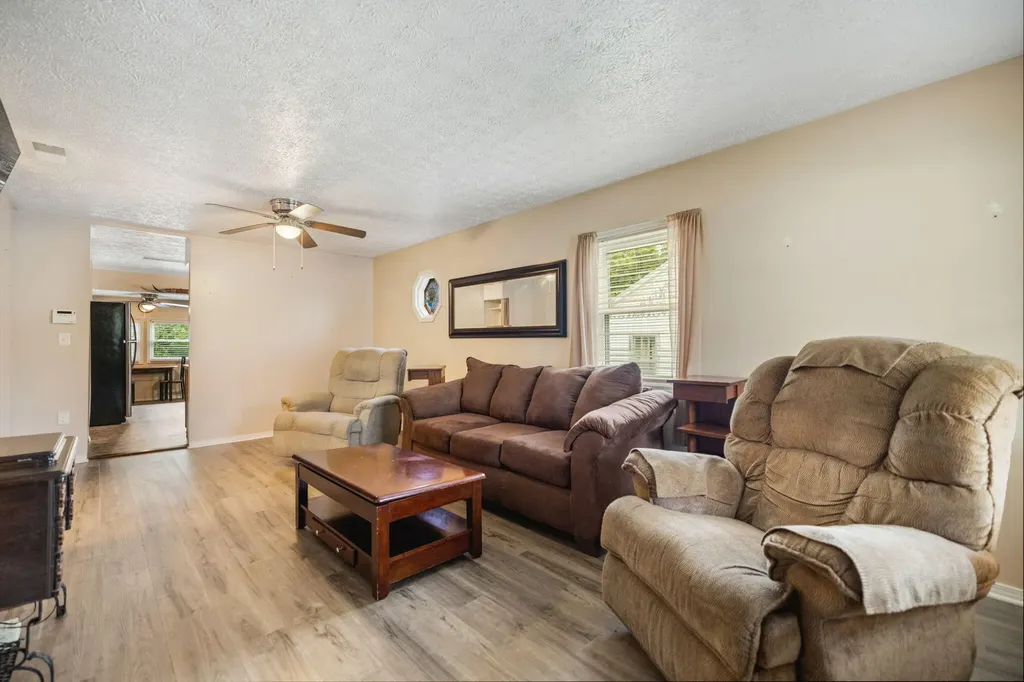 47 Hughes Avenue Winchester KY 40391