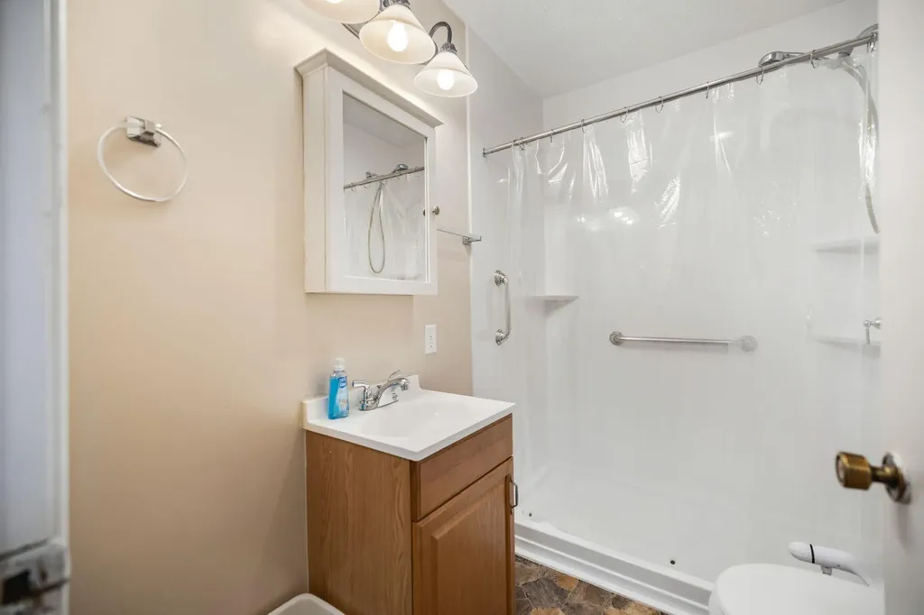 47 Hughes Avenue Winchester KY 40391