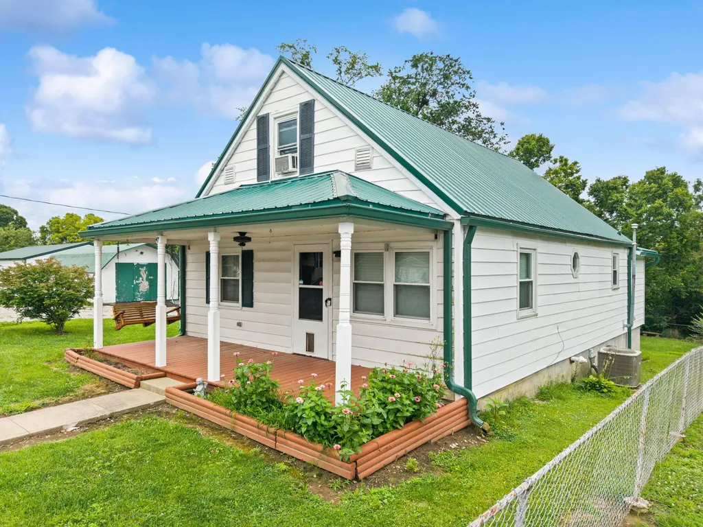 47 Hughes Avenue Winchester KY 40391