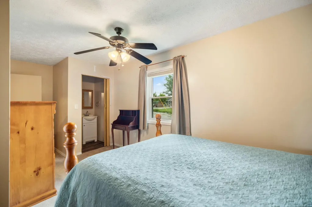 47 Hughes Avenue Winchester KY 40391