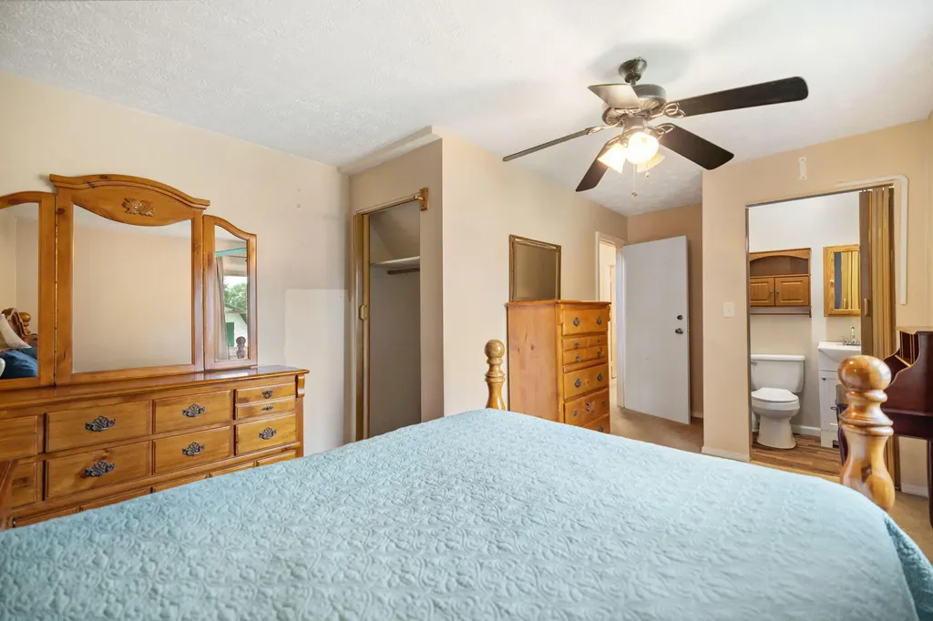 47 Hughes Avenue Winchester KY 40391