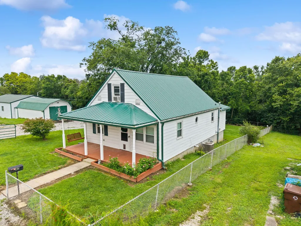 47 Hughes Avenue Winchester KY 40391