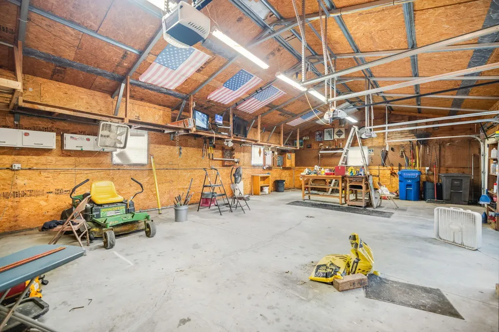 47 Hughes Avenue Winchester KY 40391