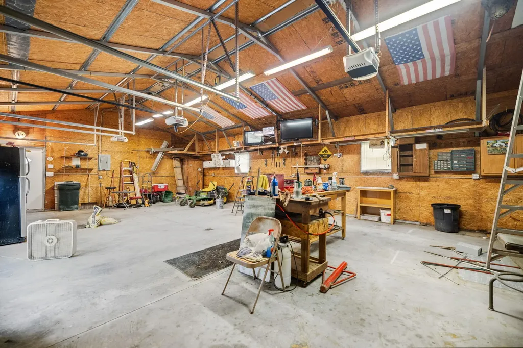 47 Hughes Avenue Winchester KY 40391
