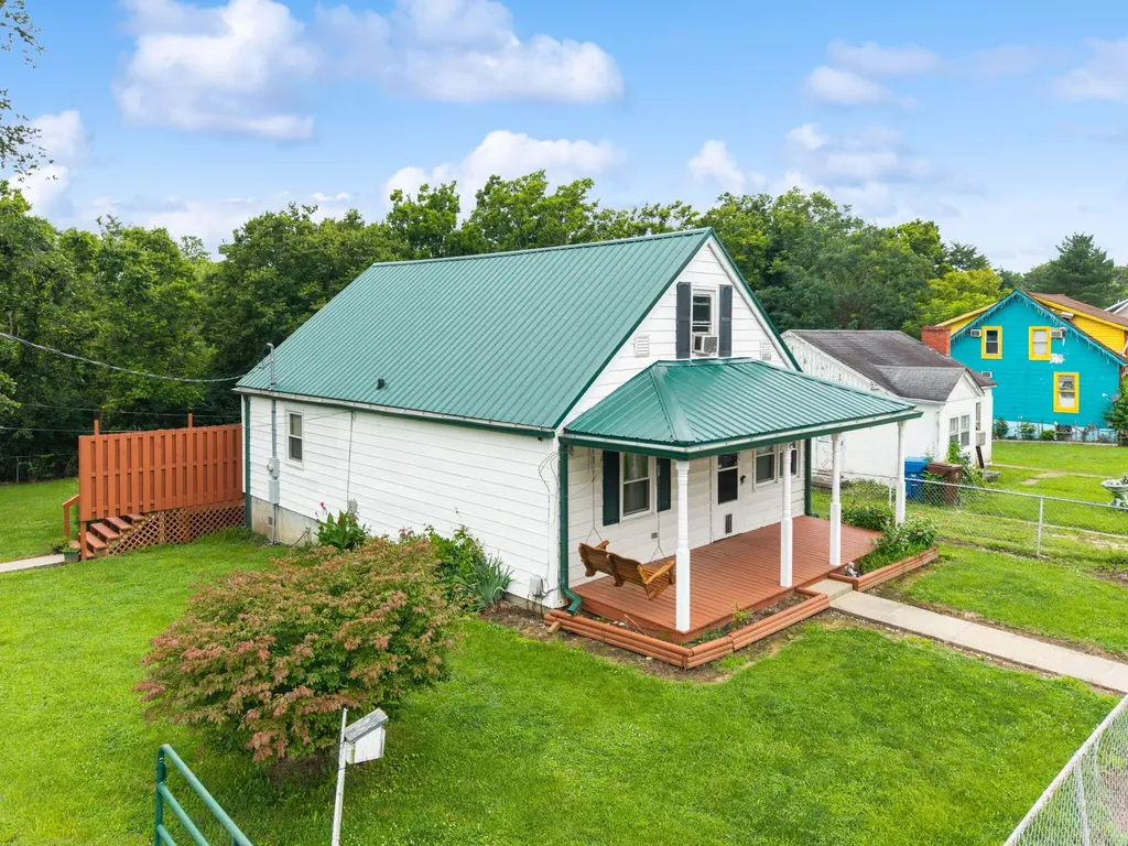 47 Hughes Avenue Winchester KY 40391