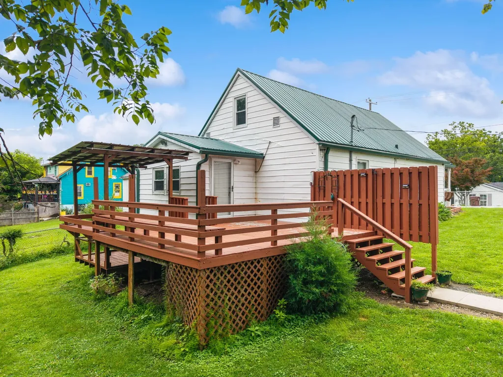 47 Hughes Avenue Winchester KY 40391
