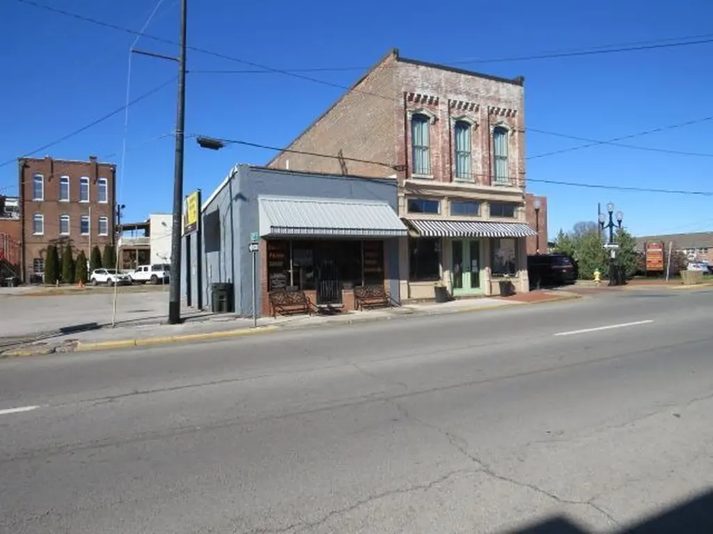 603 S Virginia Street Hopkinsville KY 42240