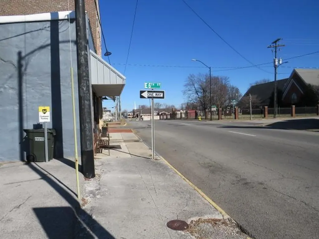 603 S Virginia Street Hopkinsville KY 42240
